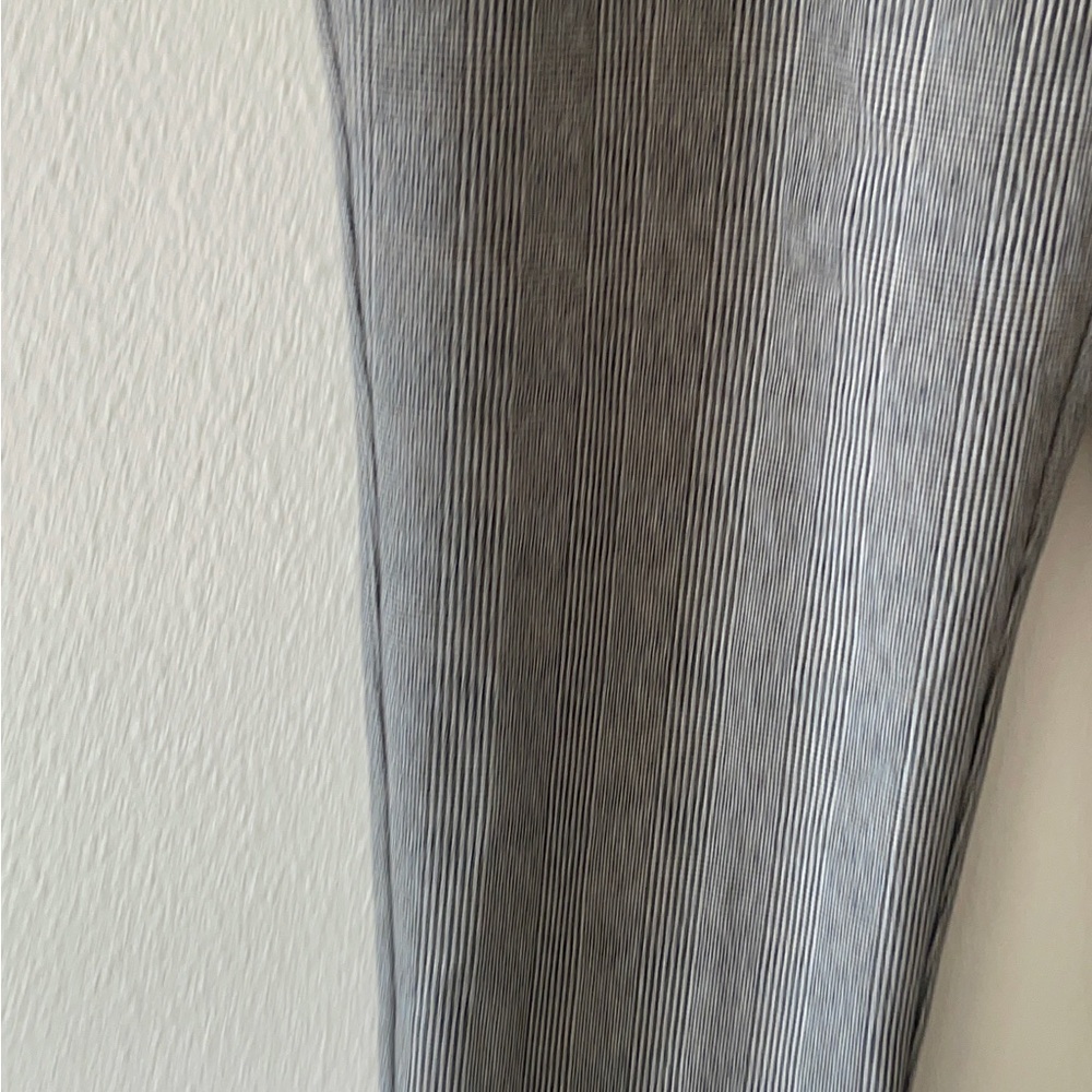Investments Gray Women's Trousers - Picture 4 of 10
